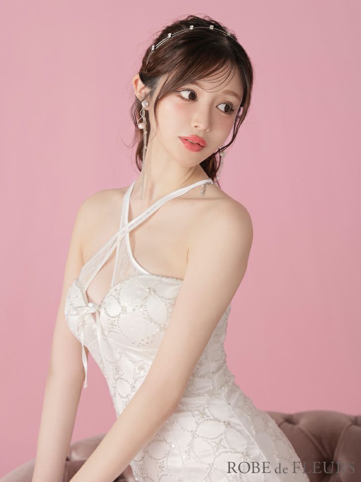 オープンバスト ホルターネック サテン ビーズ チュール リボン セクシー タイトミニドレス