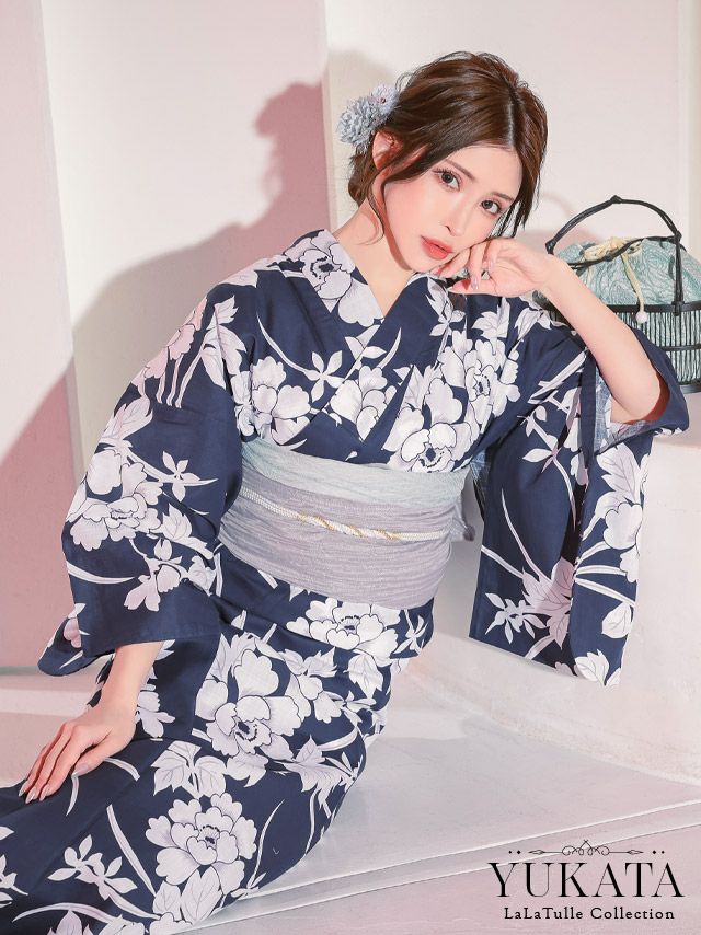 紺地 大きな白牡丹 妖艶ゆかた2点