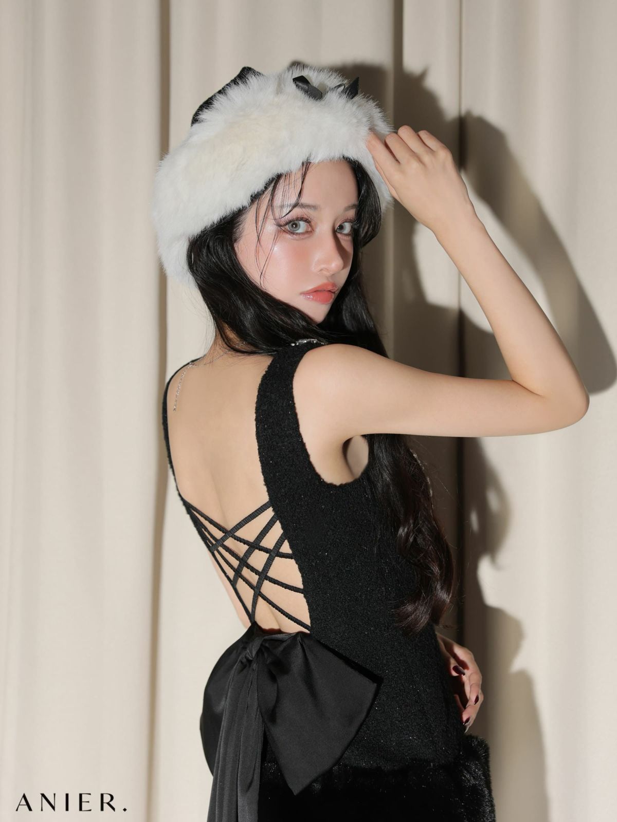 ビジュー ノースリーブ ビッグリボン ファー ふわふわ タイト サンタコスドレス