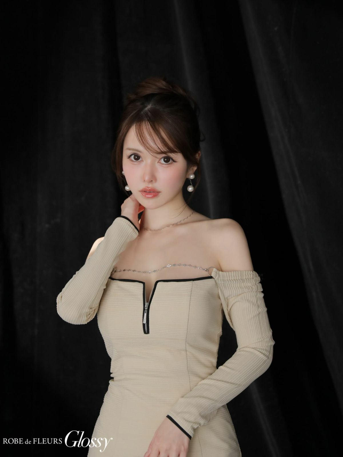 長袖 パイピング ニット チェーン シンプル ジップデザイン オフショルダー タイトミニドレス