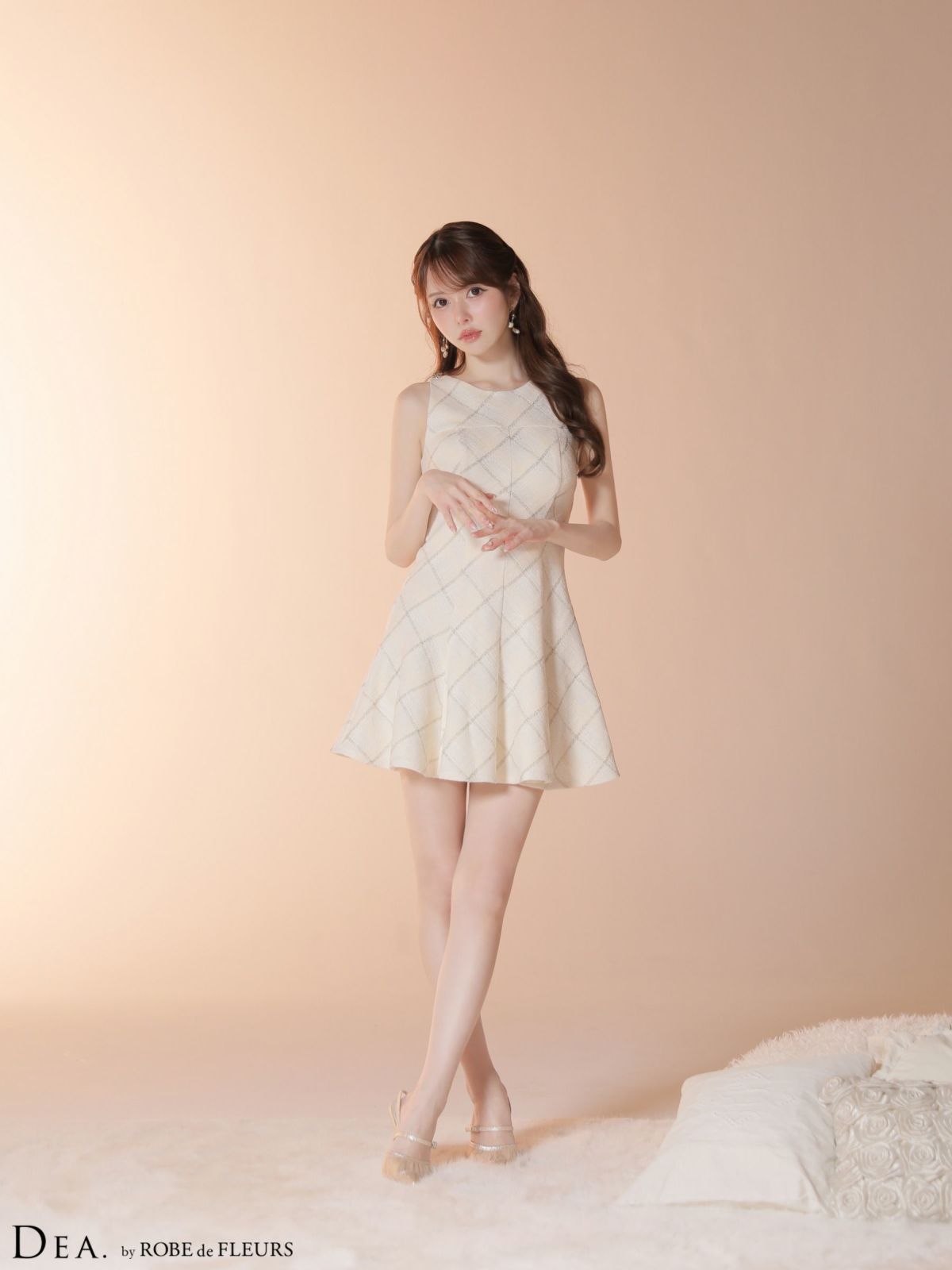 シアー メッシュ ストラップ付き ポインテッドトゥ パンプス