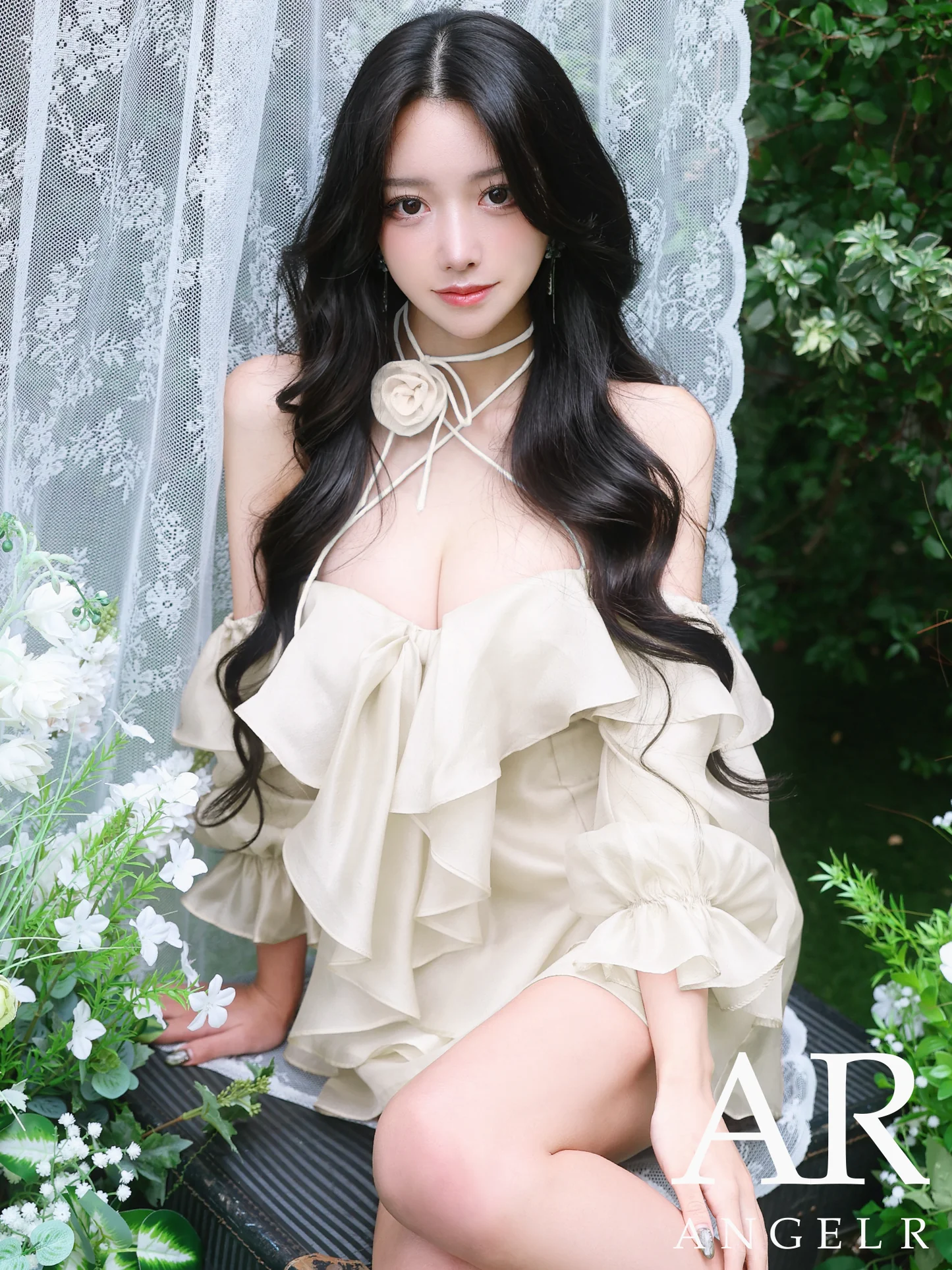 オフショルダー ネックストラップ フラワーモチーフ フリル 長袖 フェミニン フレアミニドレス