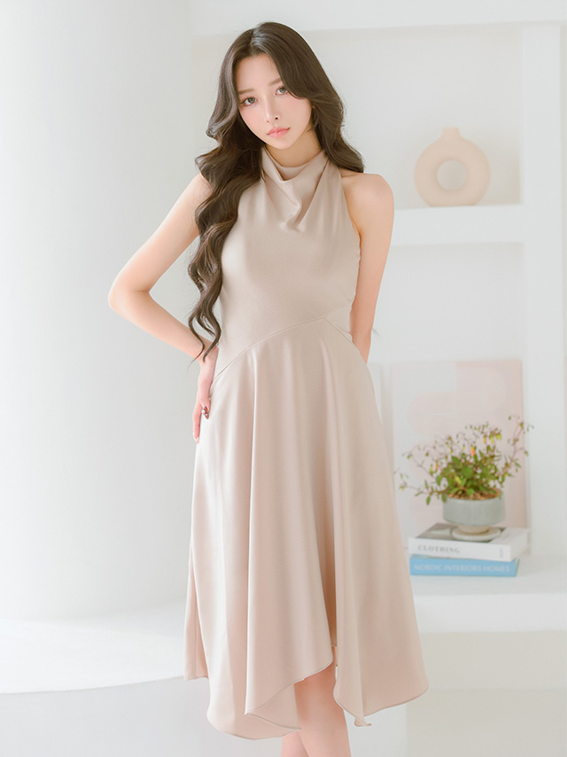ネックデザイン アシンメトリー ワンカラー ノースリーブ 膝丈ドレス