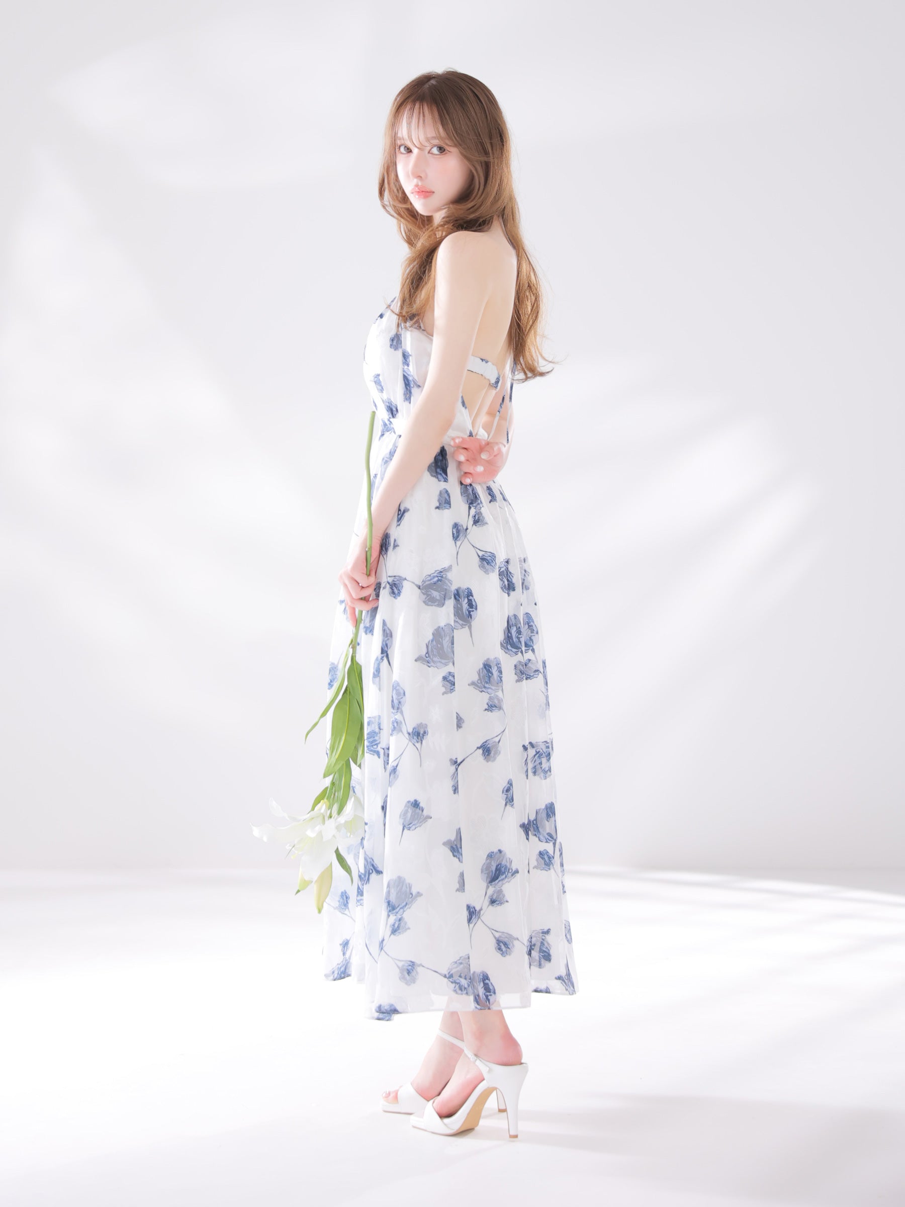ホルターネック シフォン フラワージャガード シフォン バックオープン サテン 花柄 Aラインロングドレス